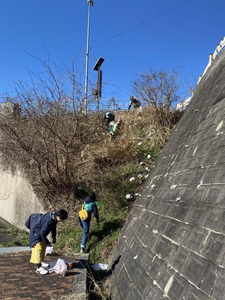【米子】彫刻ロード川沿いおそうじ画像