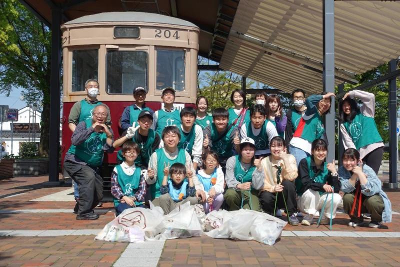 大牟田チーム大牟田駅前お掃除画像