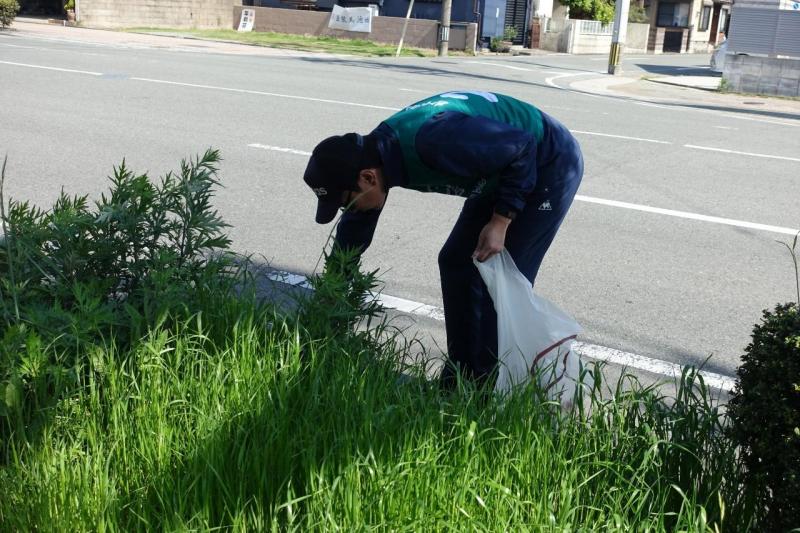 大牟田チーム大牟田駅前お掃除画像