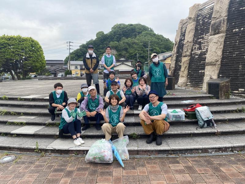 【米子】彫刻ロード川沿いおそうじ画像