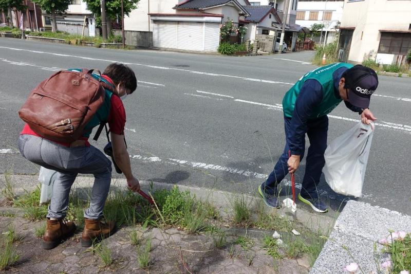 大牟田チーム大牟田駅前お掃除画像