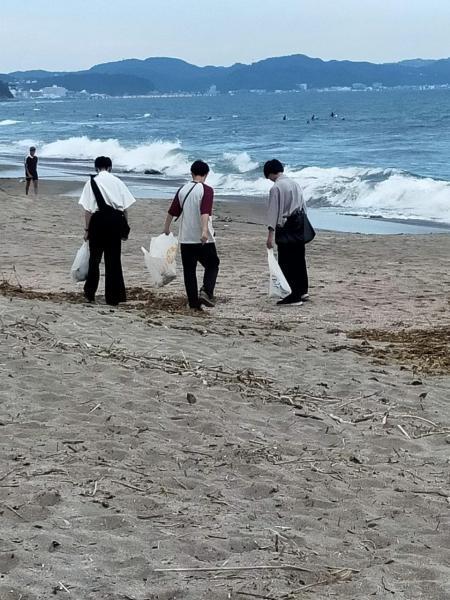 腰越ビーチクリーン画像