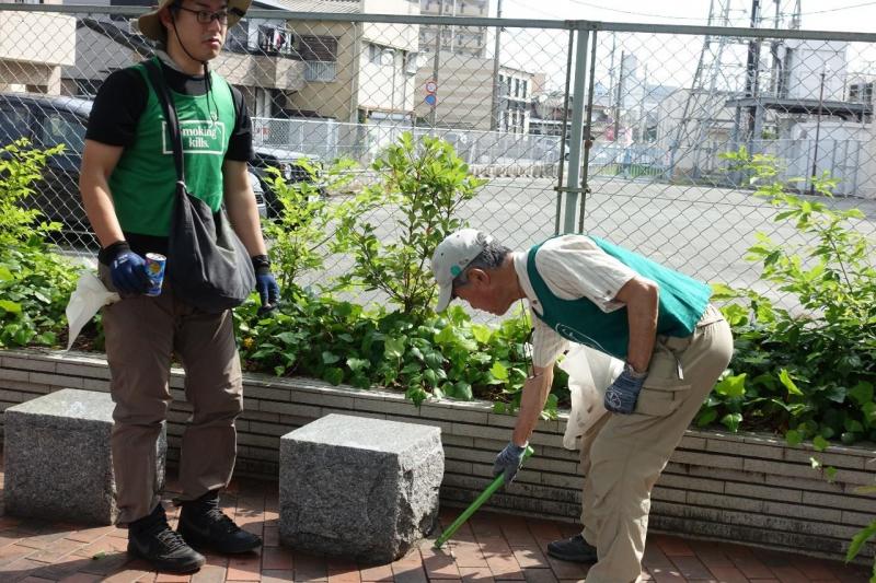 大牟田チーム大牟田駅前お掃除＆HUGゲーム画像
