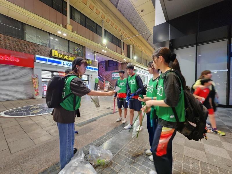 6月夜活天文館ゴミ拾い　センテラス観光案内所前集合画像