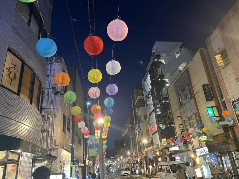 梅雨を雨間をくぐりぬけて画像