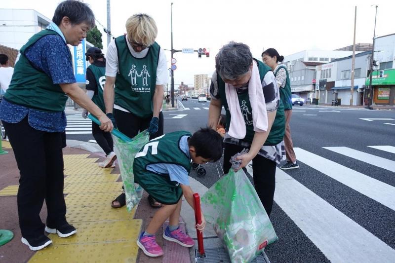 折尾駅周辺清掃活動画像