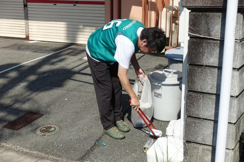 大牟田チーム大牟田駅前お掃除画像
