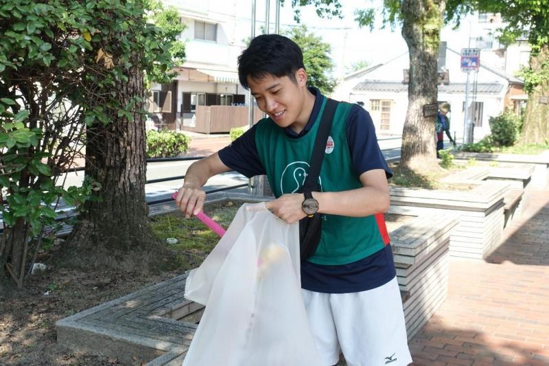 大牟田チーム大牟田駅前お掃除画像