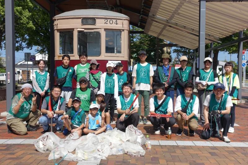 大牟田チーム大牟田駅前お掃除画像