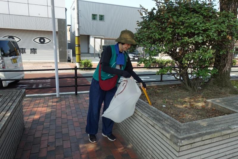 大牟田チーム大牟田駅前お掃除画像