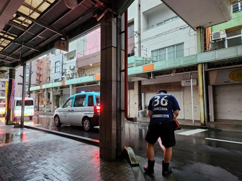 7月朝活中央駅　ゴミ拾い画像