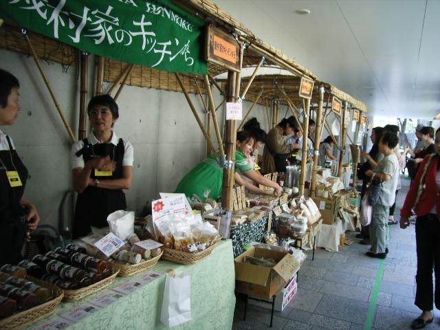 シブヤ大学1周年記念コラボそうじ開催しました画像