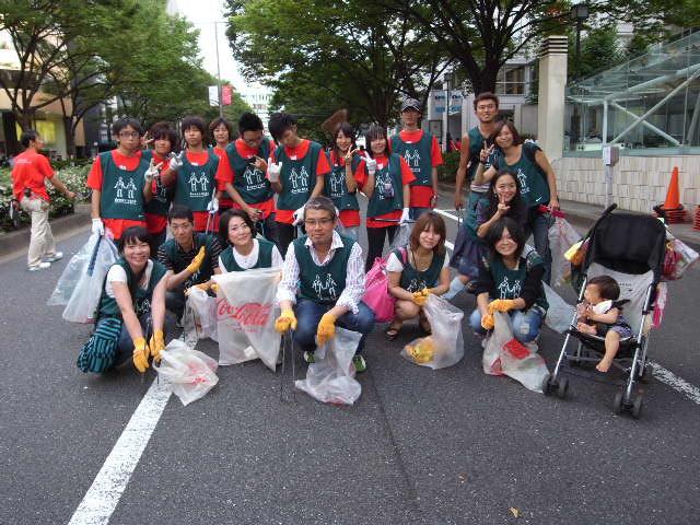 オリンピック招致パレード応援そうじを行ないました。画像