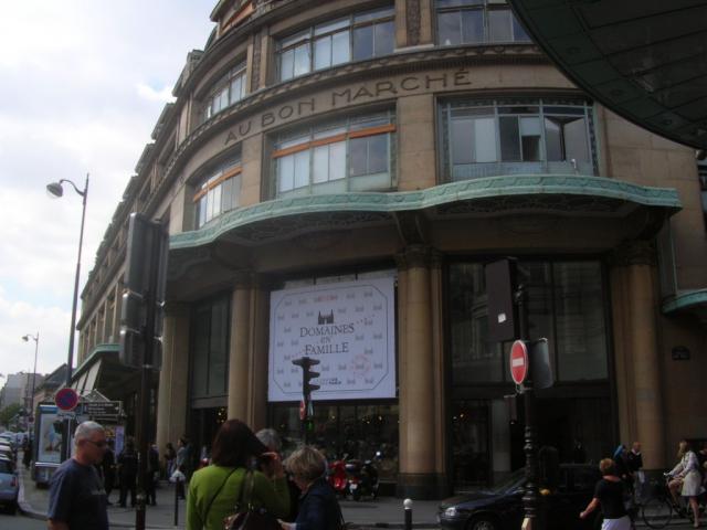 【パリ】　11月13日　ボンマルシェ食品館前から　【告知】画像