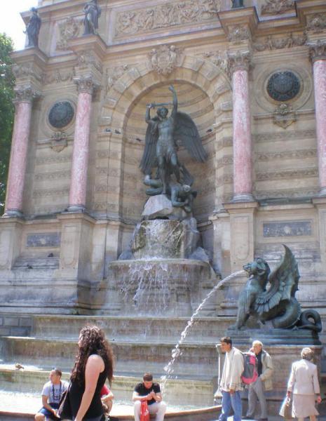 【パリ】　10月15日(土)　サンミッシェル広場　【告知】画像