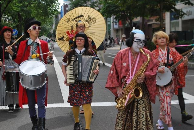 だい・どん・でん！コラボ おそうじパレード終了！画像