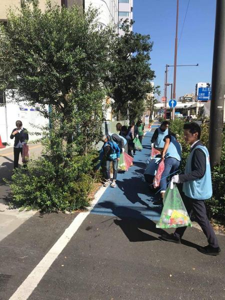 カワサキハロウィン コラボ掃除画像