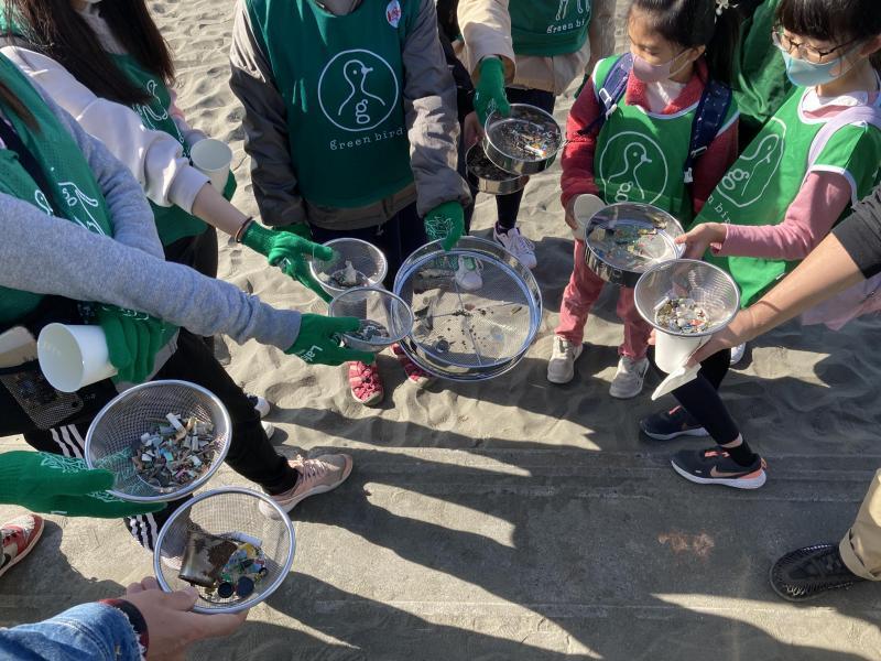 湘南海岸！江の島片瀬西浜でビーチクリーン！画像