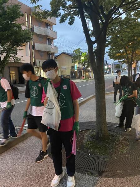 新潟チーム　秋の栗拾いならぬごみ拾い！画像