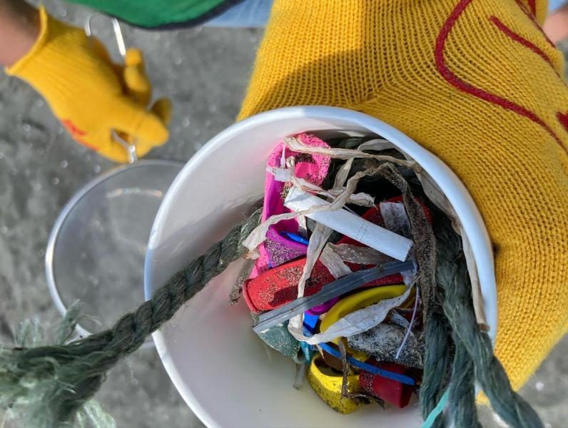 湘南！江の島片瀬西浜海岸マイクロプラスチックビーチクリーン！画像