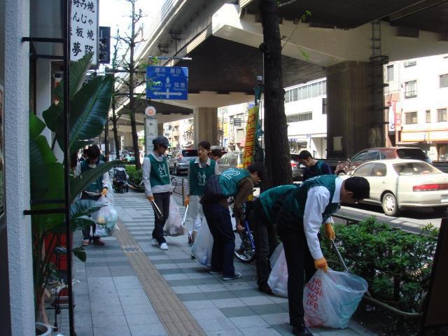 2007年 4月 30日 駒沢公園通りそうじ画像