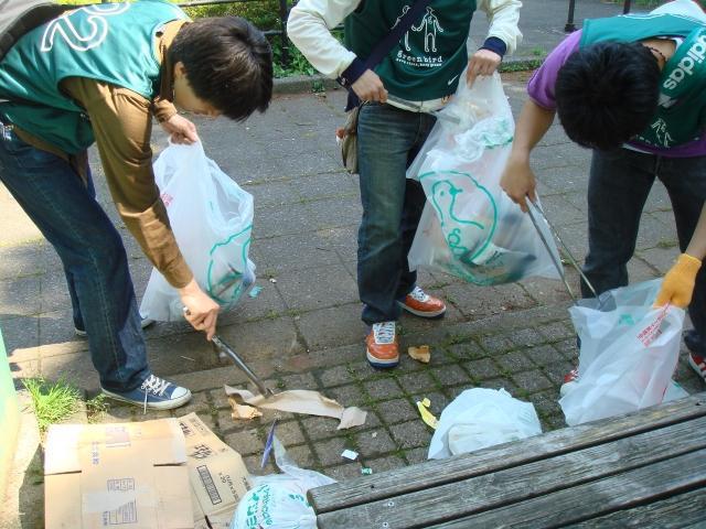 2007年 4月 30日 駒沢公園通りそうじ画像