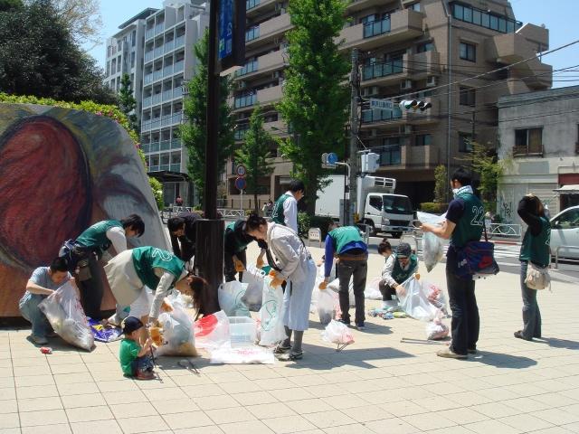 2007年 4月 30日 駒沢公園通りそうじ画像