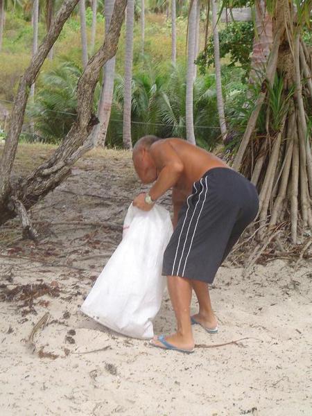 タイのタオ島で、サワディー カー！画像