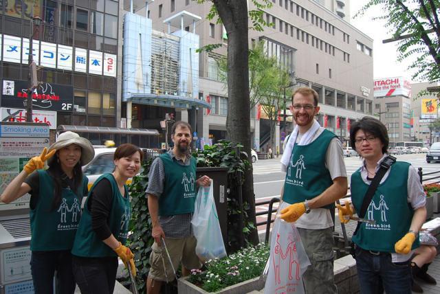 英会話でゴミ拾い☆画像