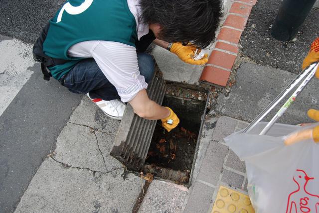 英会話でゴミ拾い☆画像