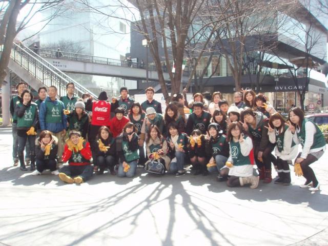 表参道にコカ･コーラビブス現る!画像