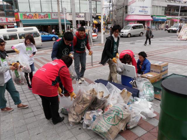 【沖縄】国際通りコラボそうじ画像