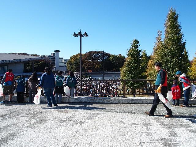 2009年 11月 15日 駒沢公園そうじ画像
