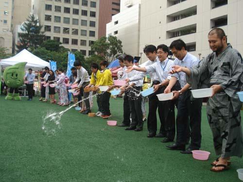 7月17日　打ち水画像