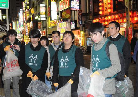 20101220歌舞伎町そうじ画像