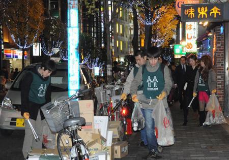 20101220歌舞伎町そうじ画像