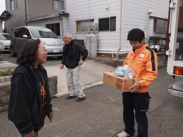 グリーンバードの支援物資をお届けしました。画像