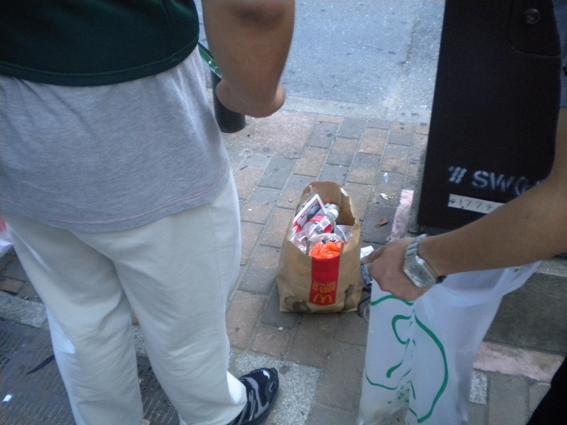 9.12　「あ〜、しょっぱい」朝そうじ画像