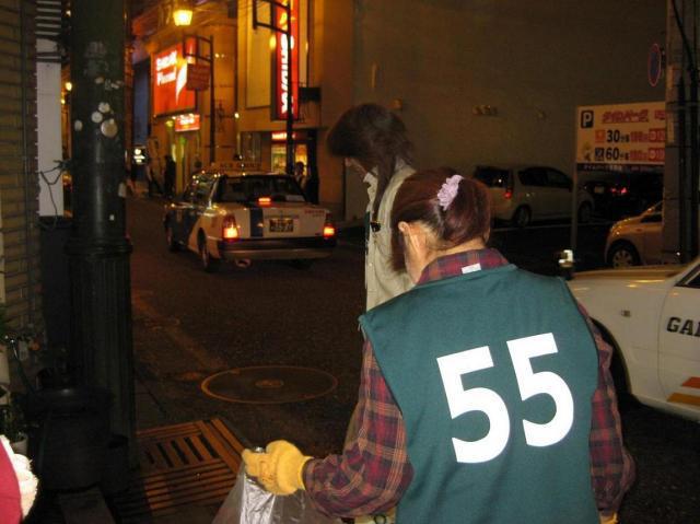 今にも雨が降り出しそうでしたが&hellip;夜そうじ！画像