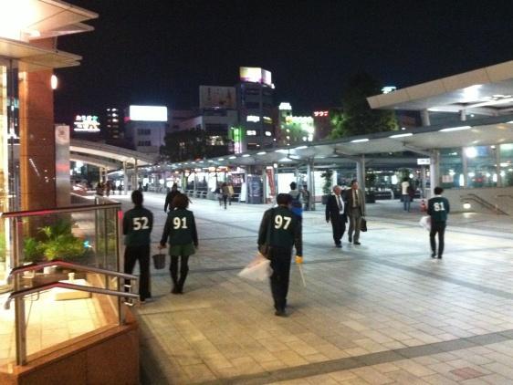 鹿児島チーム　中央駅　2012.10.25　夜おそうじ(*&acute;&forall;｀*)画像