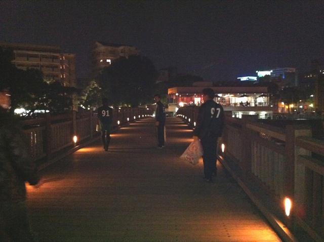 鹿児島チーム　中央駅　2012.10.25　夜おそうじ(*&acute;&forall;｀*)画像