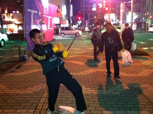 鹿児島チーム　中央駅　2012.10.25　夜おそうじ(*&acute;&forall;｀*)画像