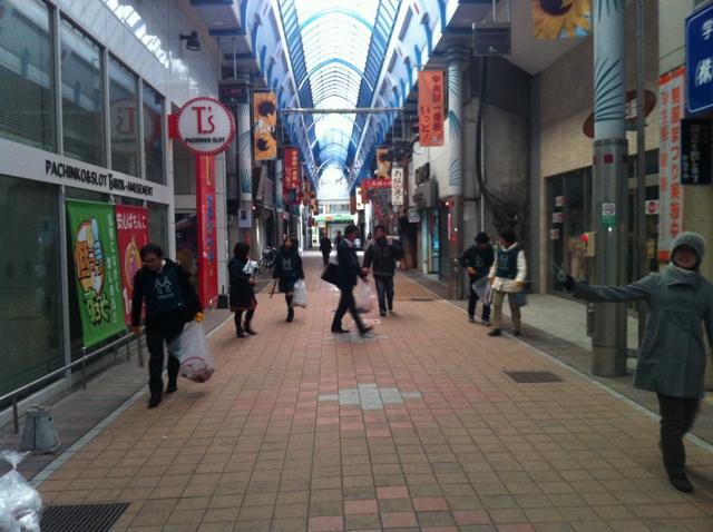 12月6日鹿児島中央駅　朝そうじ画像