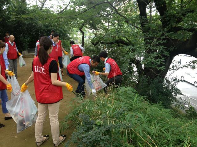 アトレ「Clean&Green Action」四谷店そうじ画像