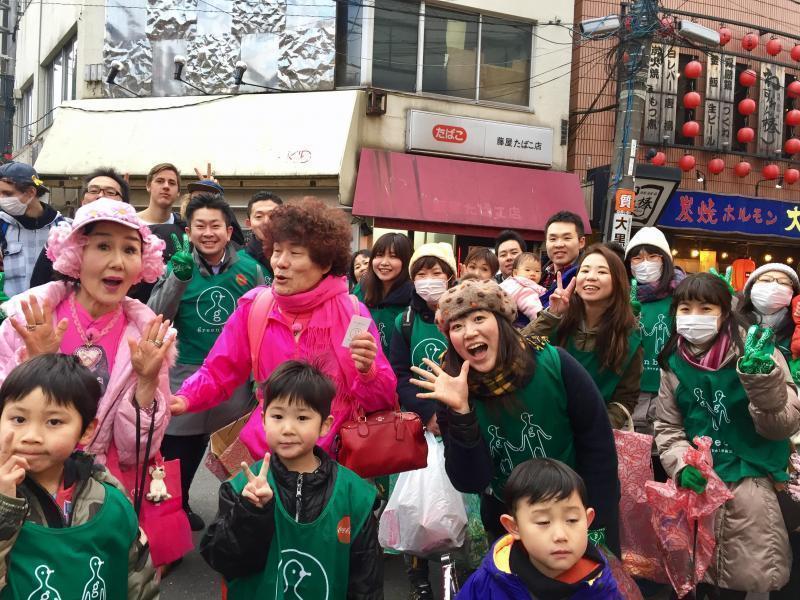 笑い溢れる新年初そうじ;D画像