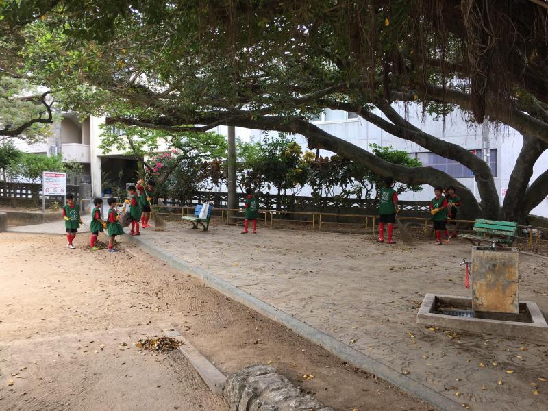 那覇チーム「アレックス地域清掃」画像