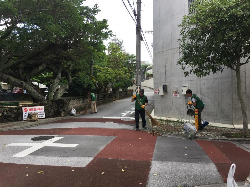 沖縄那覇チーム「泊地区 地域清掃」画像
