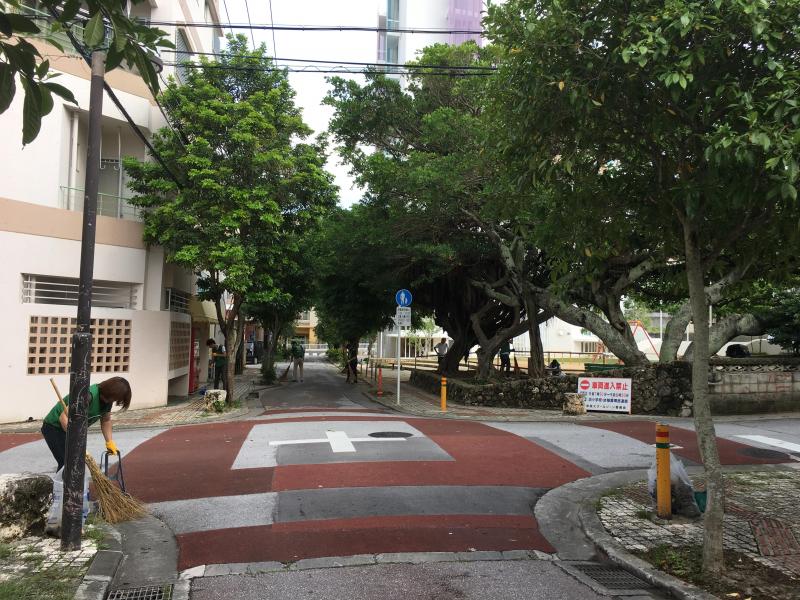 沖縄那覇チーム「泊地区 地域清掃」画像