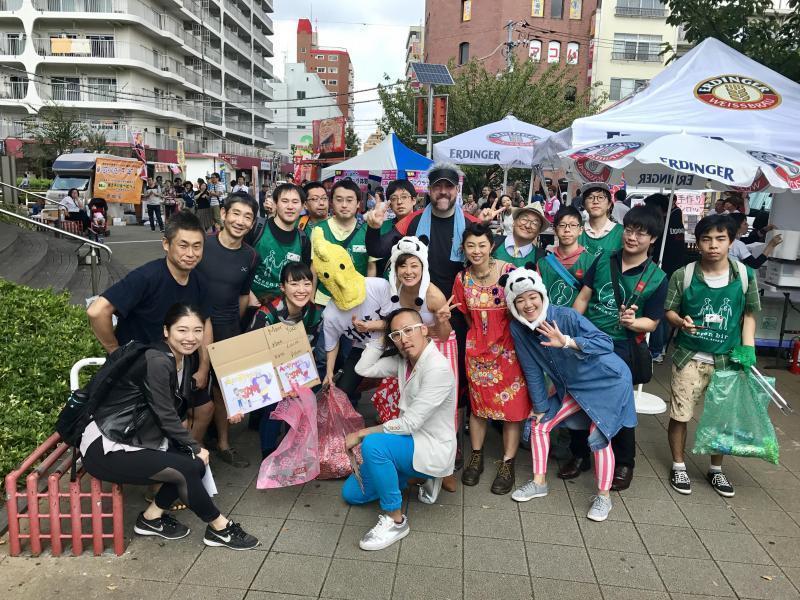 大道芸とニワトリマンと。それからJazz。画像