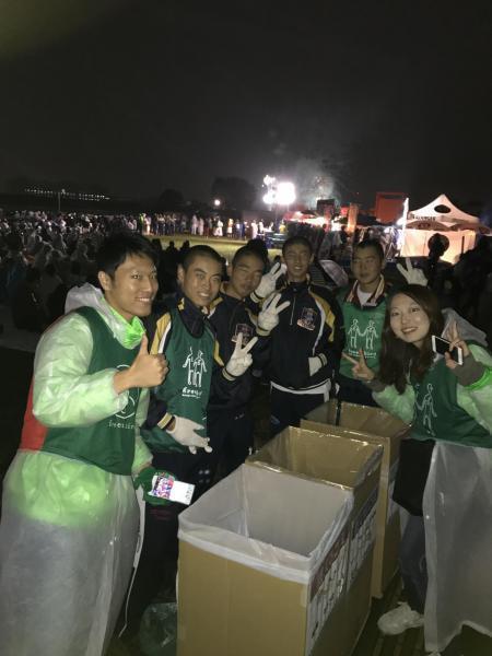 秋の夜空に咲く北区の花火画像